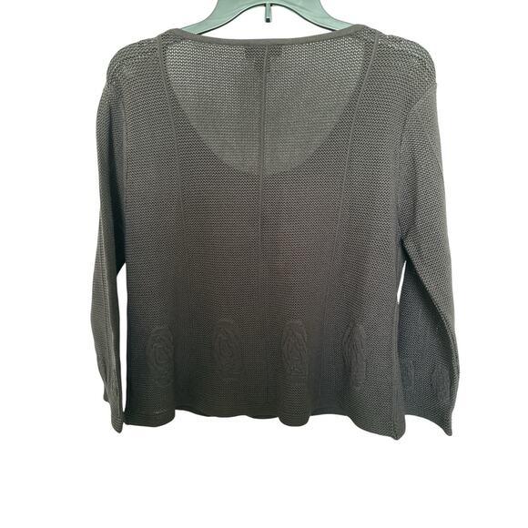 Coelian cardigan knitted fabric and features a scoop neckline,size M - Picture 2 of 8